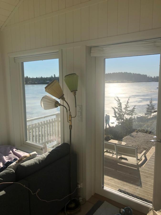 Omberg Lyseren Waterfront Cabin מראה חיצוני תמונה